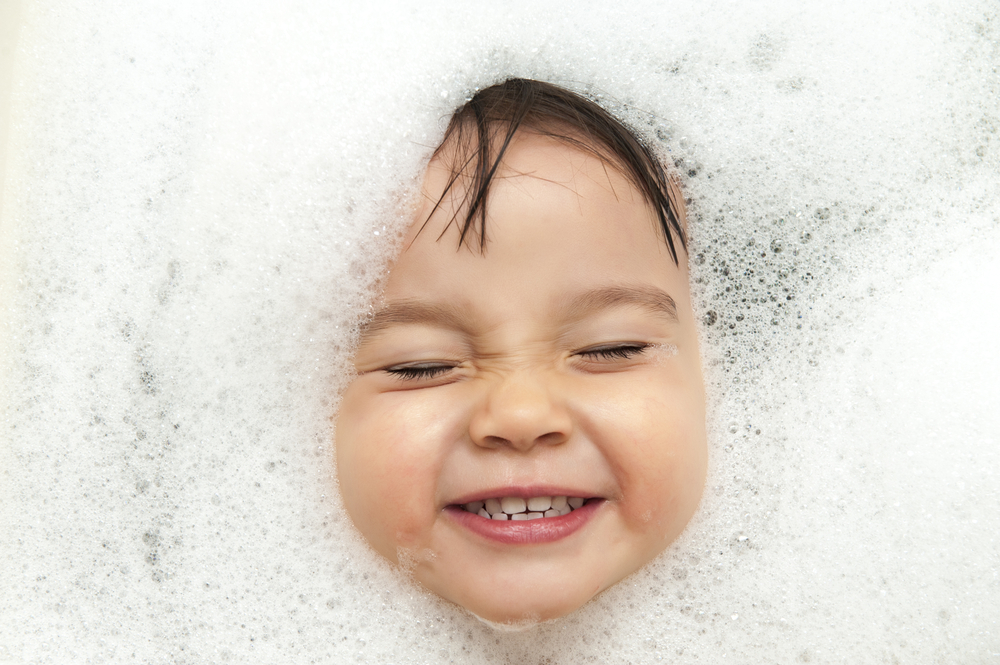 Неконвенционално за къпането на бебето