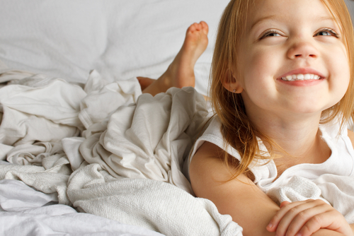 Ранното събуждане и проблемното заспиване при децата – има ли решение?