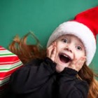 6 нестандартни начина да зарадваме детето си за Коледа!