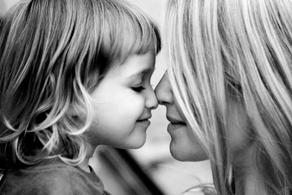 „Мамо,… много те обичам!…“