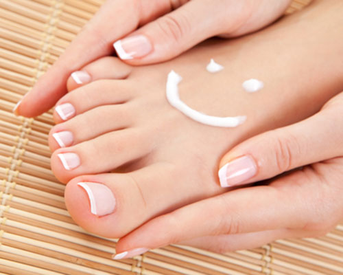 Пролетна грижа за стъпалата – масажът, който ще ви върне усмивката