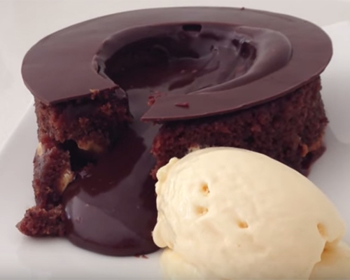Лъжлив Лава кейк – много лесен и вкусен! (видео)