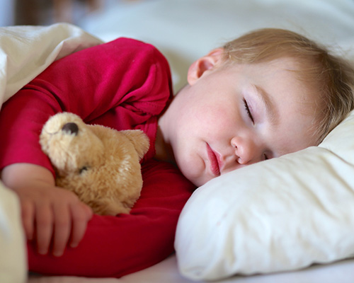 От колко сън се нуждаят децата в различните възрасти?