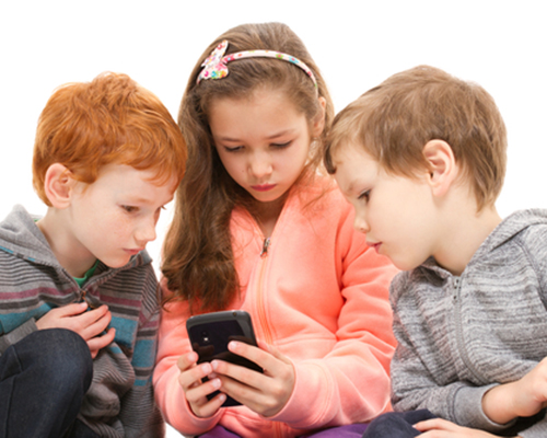 Социалните мрежи съсипват самочувствието на децата