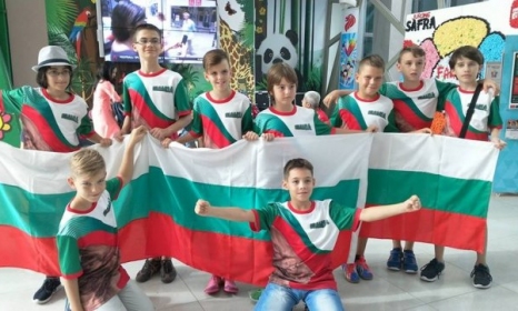 11 медала спечелиха българчета на олимпиадата по математика в Сингапур