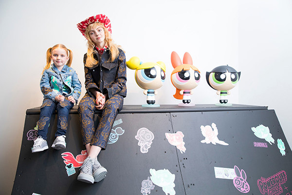 „Реактивните момичета“ вдъхновиха британската дизайнерка Кейти Иъри за първата й изцяло дамска колекция