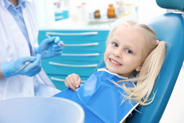 Безплатни стоматологични прегледи за повече от 50 000 българчета