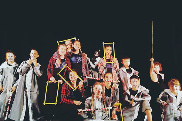 Театрално-танцова студия “Чекмедже” дава 11 безплатни стипендии на талантливи деца