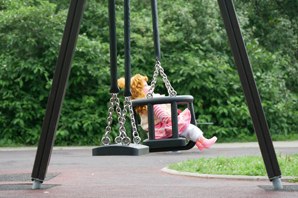 Един софийски парк вече ще има люлка за деца със специални потребности