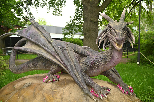 Уникален фентъзи парк на открито с дракони от цял свят отвори врати за посетители в столичния парк Възраждане