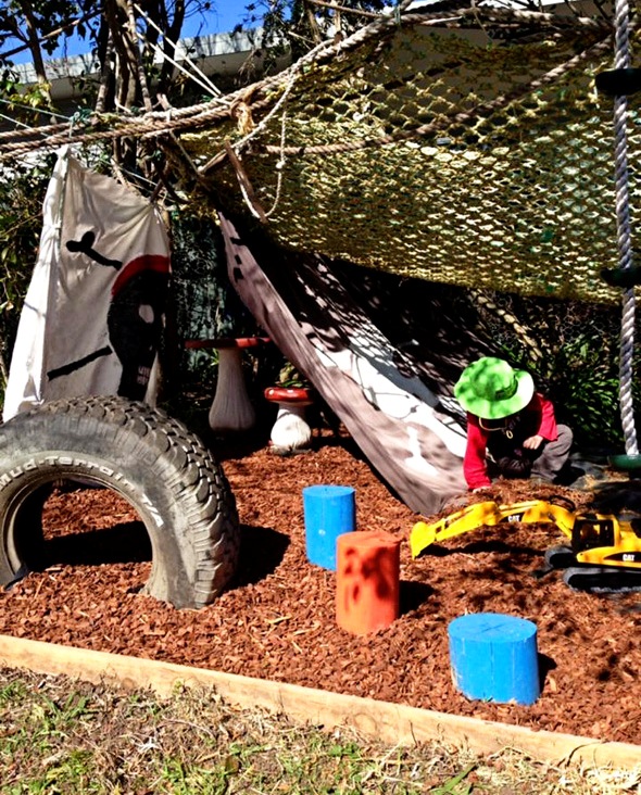 Outdoor-Play-Space-Ideas-Pirates-Tent