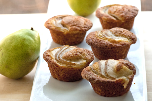 Pear-and-Vanilla-Muffins