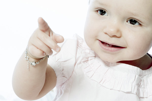 9 месечно бебе сочи с пръст