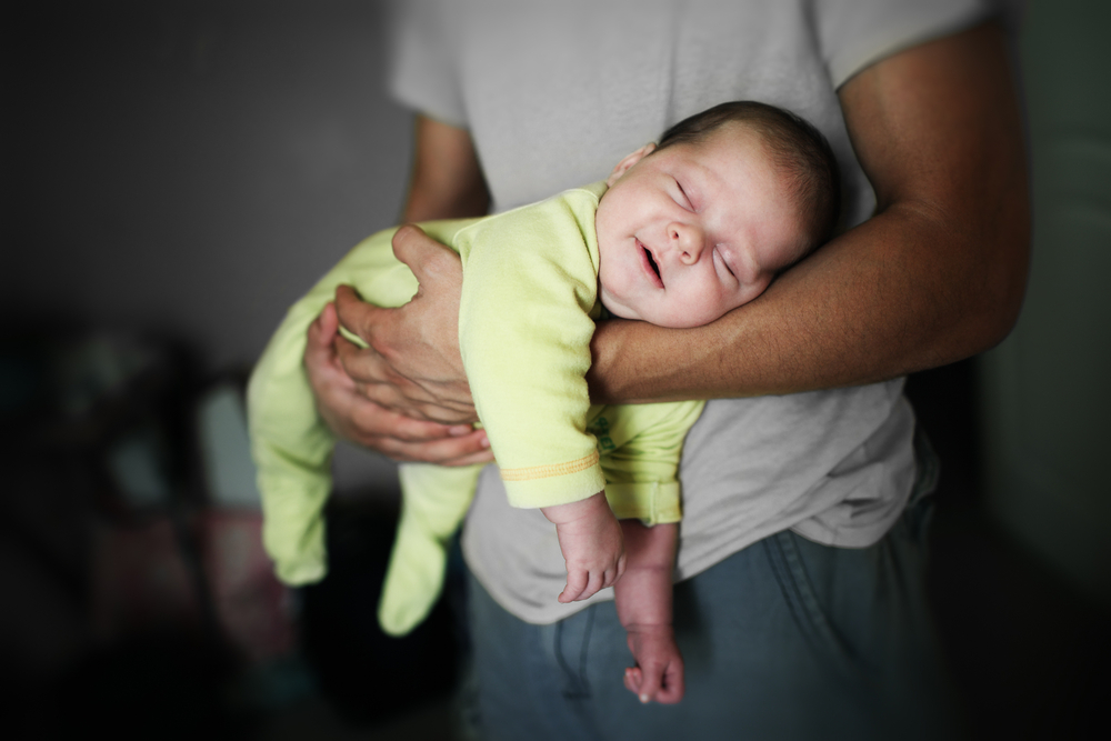 baby_father_sleep_smile
