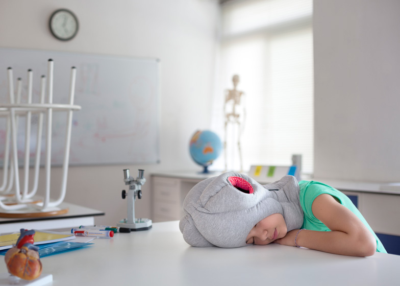 dezeen_Ostrich-Pillow-Junior-by-Kawamura-Ganjavian_ss_2