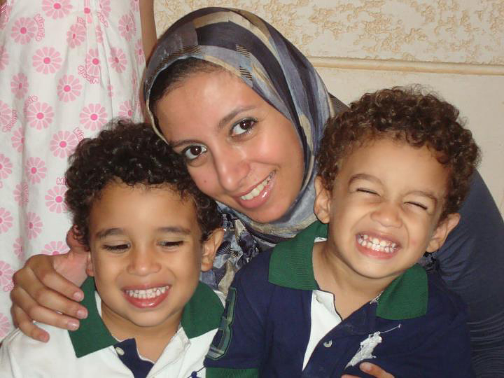 Дина Омар - майка в Египет