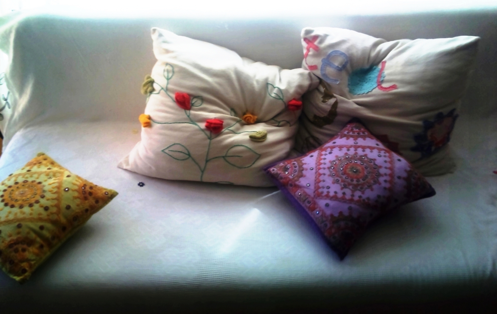pillows_sofa