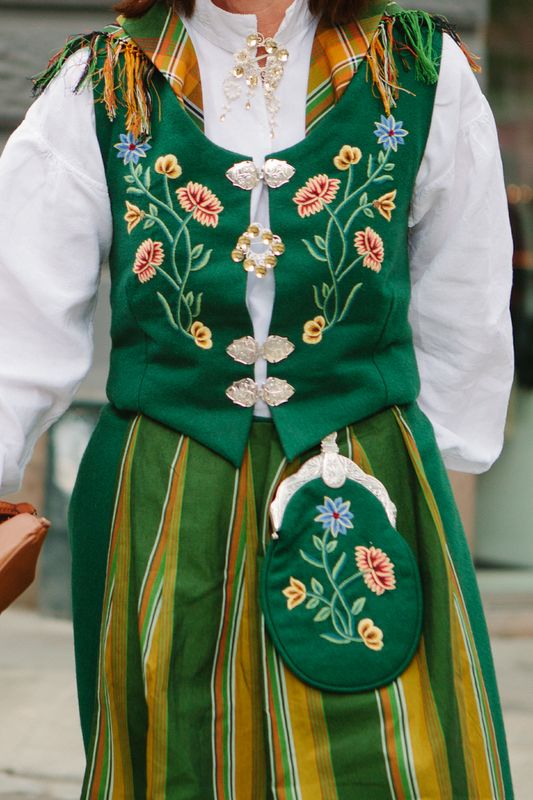 traditional norwegian clothes