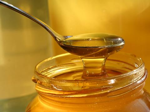 Кога пчелният мед е полезен и кога може да бъде вреден?