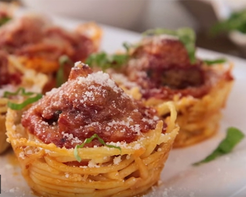 Бързи кошнички от спагети (видео)