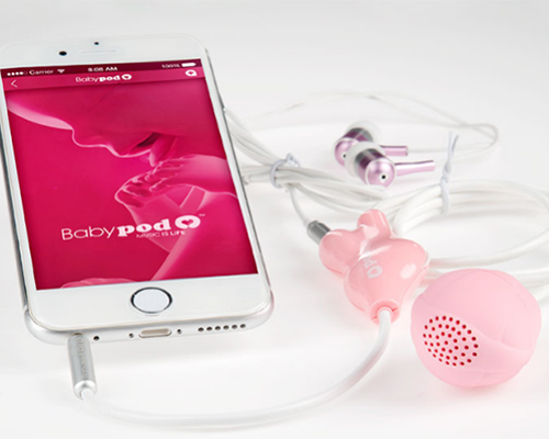 Неродените бебета слушат музика с Babypod