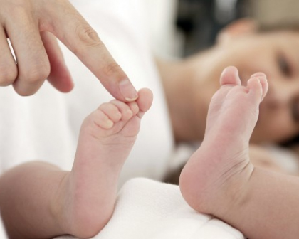 Масажът на бебето – безценен момент на взаимност и обич