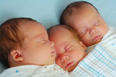 В Русе се родиха тризнаци, две момиченца и едно момченце