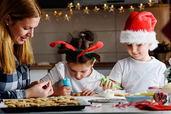 Cooking-Christmas-cookies