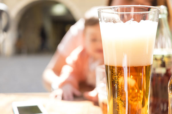 Консумацията на алкохол в детска и тийнейджърска възраст забавя развитието на мозъка
