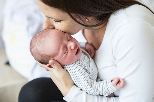 Какво да избягвате да правите в първия месец след раждането (съвети за мама)