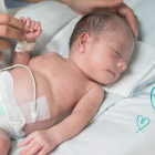 Pampers дарява най-малките си пелени в подкрепа на недоносените бебета